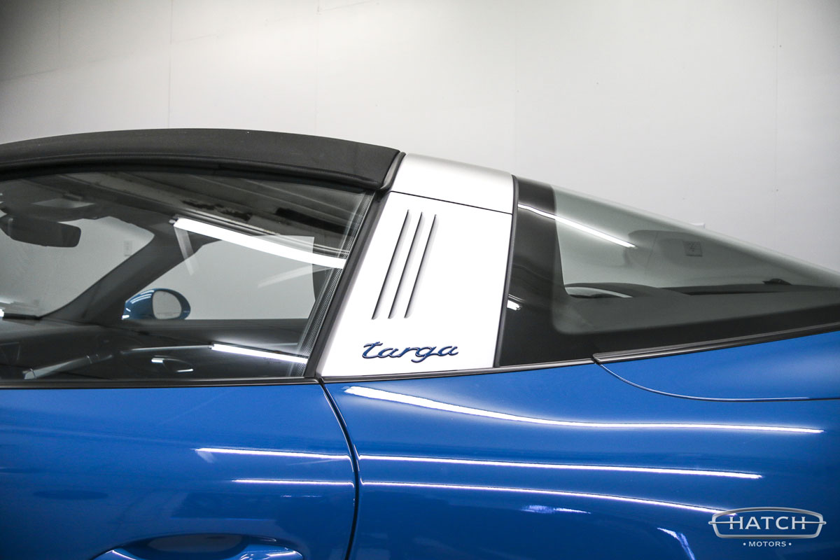 2019-Porsche-911-Targa-4S-Blue5