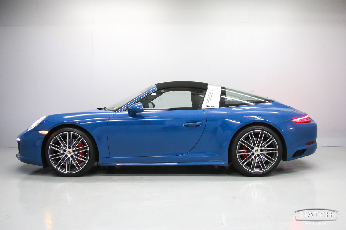 2019-Porsche-911-Targa-4S-Blue7